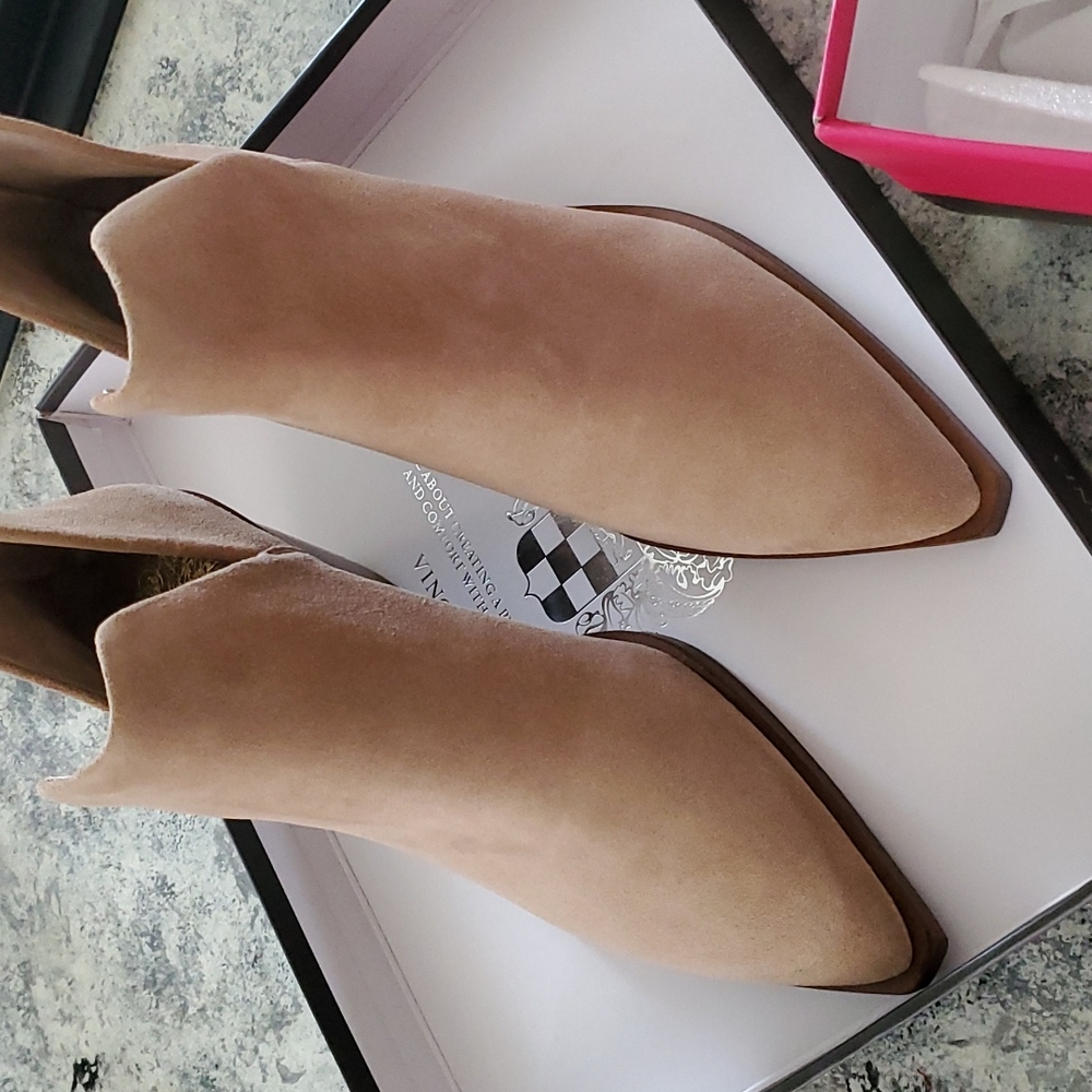 Vince Camuto Bibestie bootie in taupe. Brand new never been used. Size 7.5